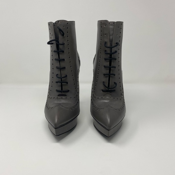 Saint Laurent - Size 37 - Janis 105 Booties - Calf Leather - Grey - Never Worn - Picture 1 of 13